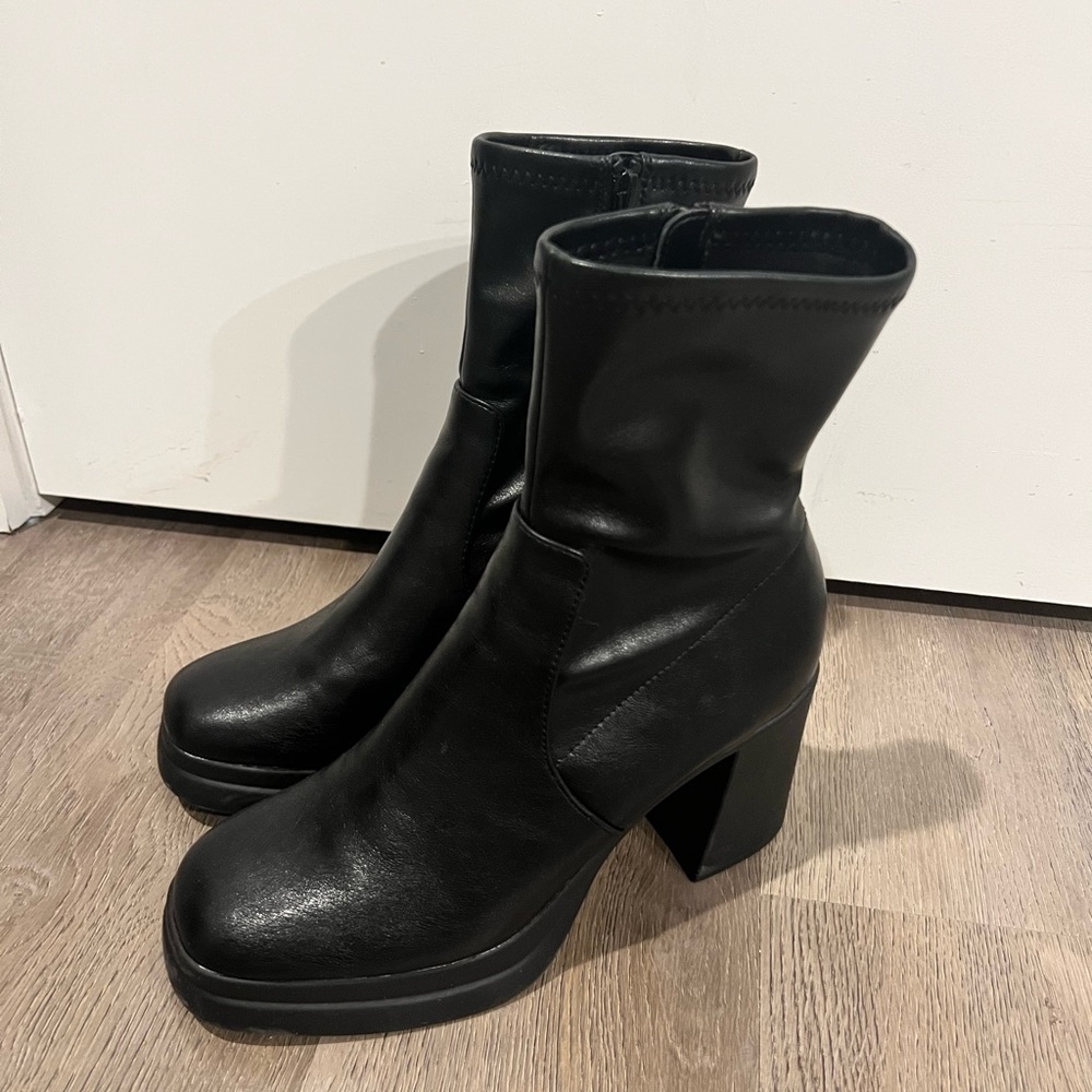 Steve Madden boots high heel